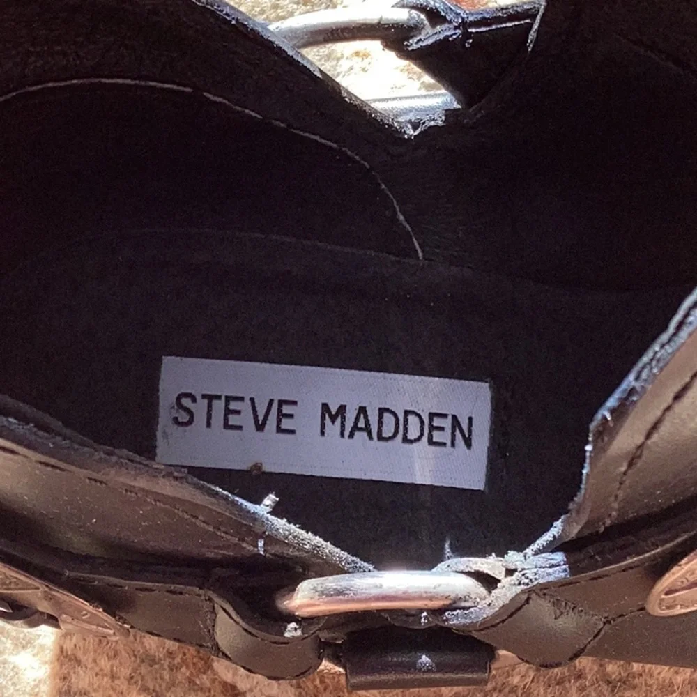 Steve Madden ankle boots, black, 7 1/2 - Picture 2 of 6